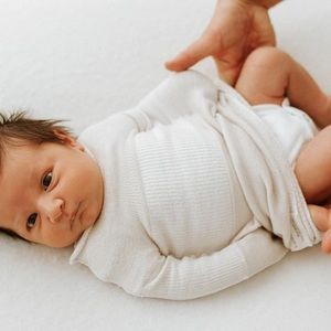 New Swaddelini Newborn Swaddle